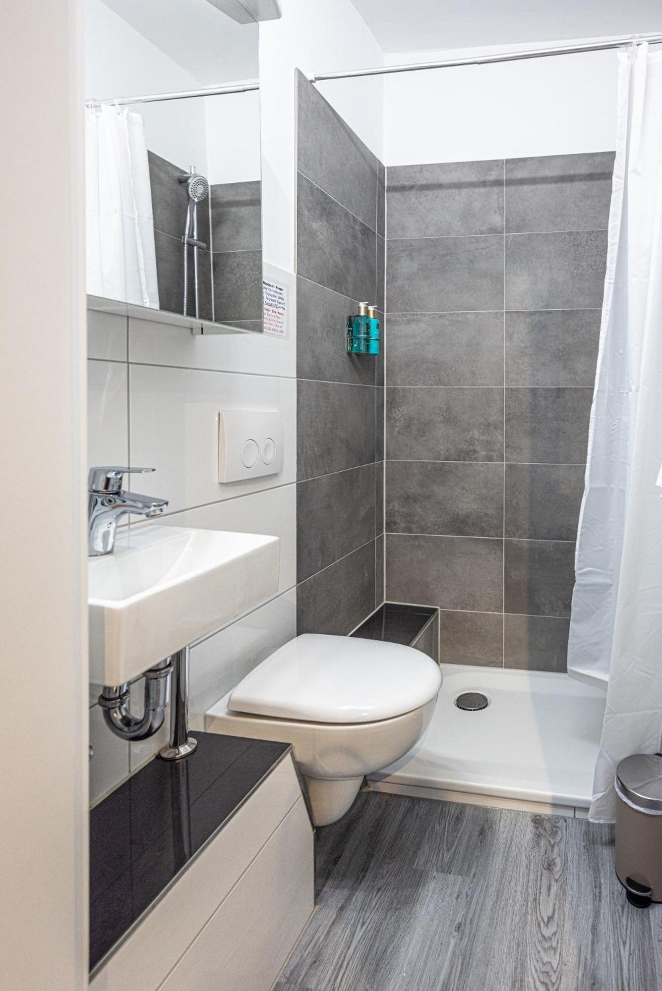 Have-a-nice-stay - Souterrain, Kino An Der Natur, U-bahn Nach Hamburg 400m - Baecker & Restaurants 500m - Lidl 800m - Zentrum 1,5km *