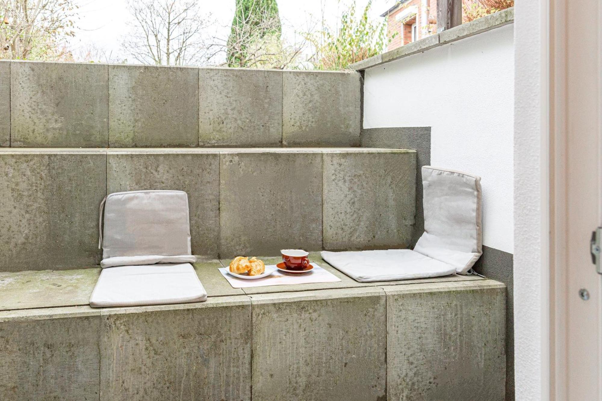 Have-a-nice-stay - Souterrain, Kino An Der Natur, U-bahn Nach Hamburg 400m - Baecker & Restaurants 500m - Lidl 800m - Zentrum 1,5km *