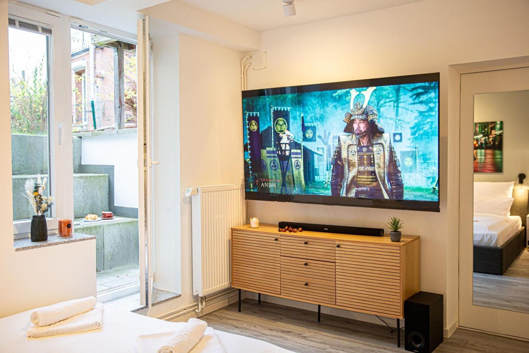 Apartment Have-a-nice-stay - Souterrain, Kino An Der Natur, U-bahn Nach Hamburg 400m - Baecker & Restaurants 500m - Lidl 800m - Zentrum 1,5km Ahrensburg
